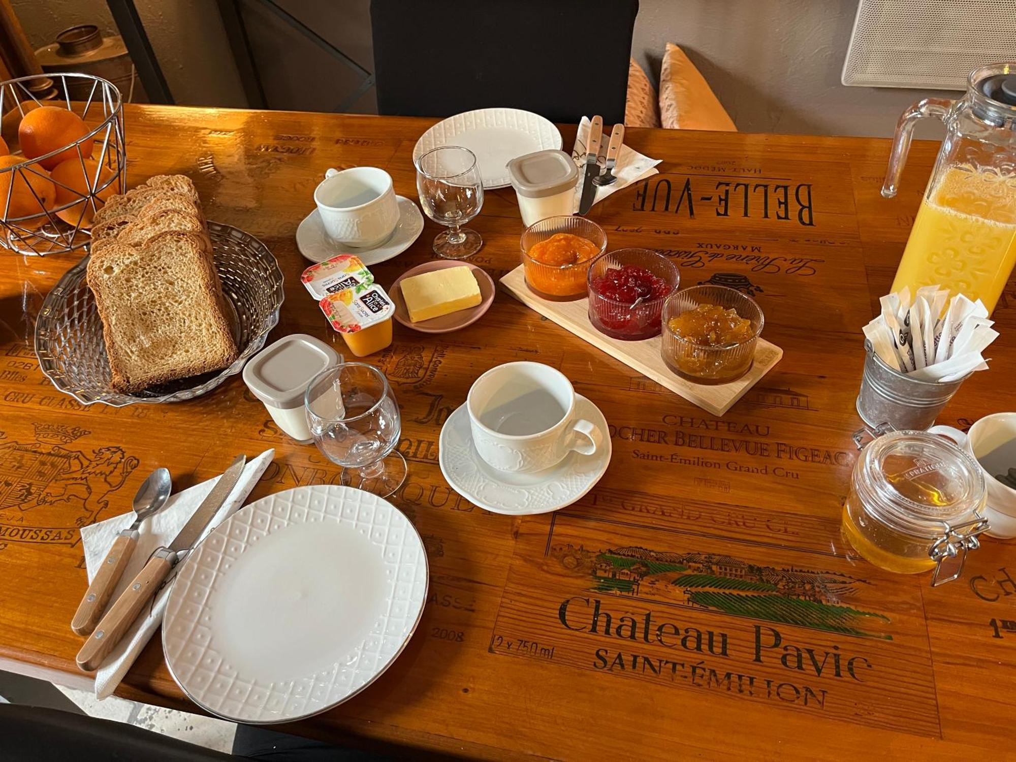 Chambres Et Gite Peyroutas "Amelie" A Vignonet St Emilion Buitenkant foto